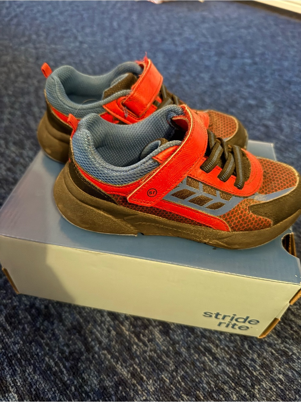 Stride Rite Boys Red and Blue light-up Sneakers